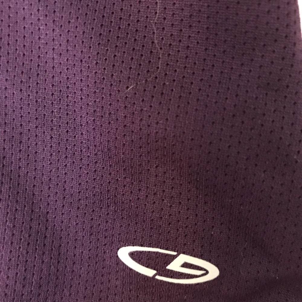 Purple V-neck workout tee - Picture 3 of 3
